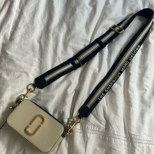 Snapshot Marc Jacob’s cross body bag